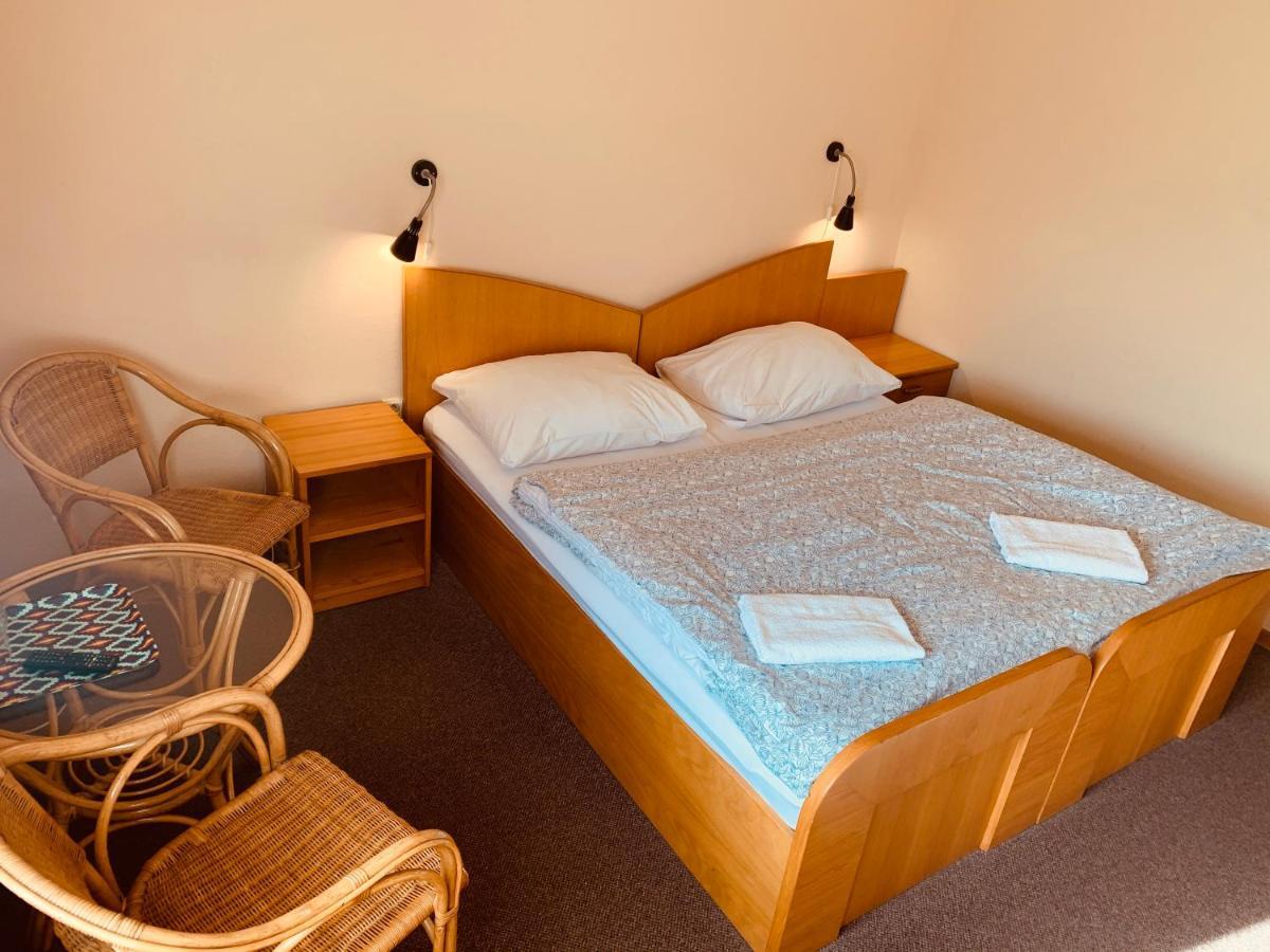Orlik Rejviz Hotel ภายนอก รูปภาพ