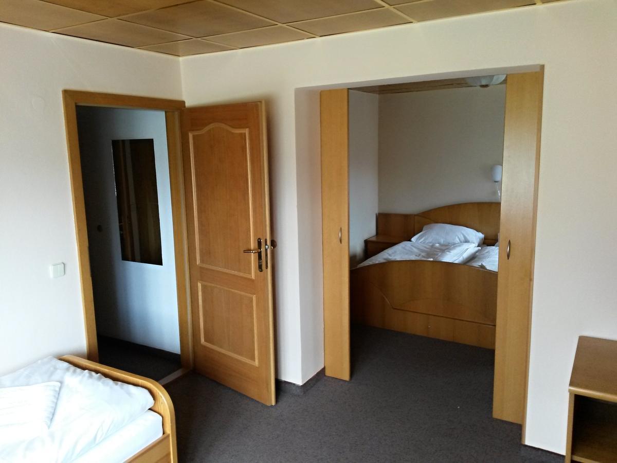 Orlik Rejviz Hotel ภายนอก รูปภาพ
